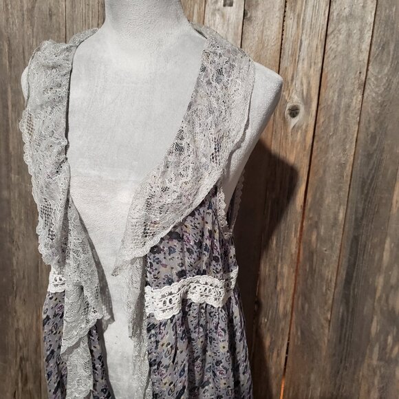 A'reve L Women' Vest Kimono top Gray Floral Lace Crochet Boho Cottage Flowy - Picture 2 of 6